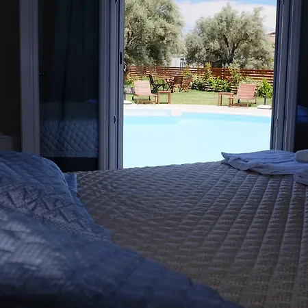 Apart-hotel Kamares Luxury 4*