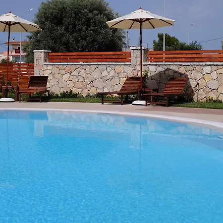 Kamares Luxury Apartahotel Kalligoni