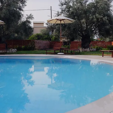 Kamares Luxury Aparthotel Kalligoni