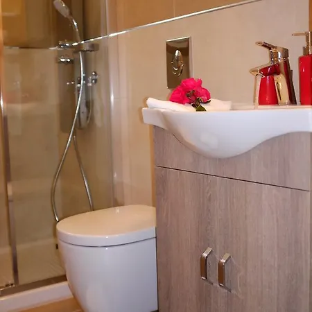 Kamares Luxury